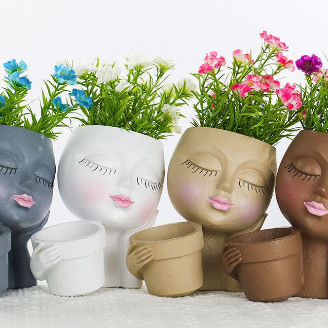 European Gardening fleshy resin flowerpot in white and brown colors with cartoon design