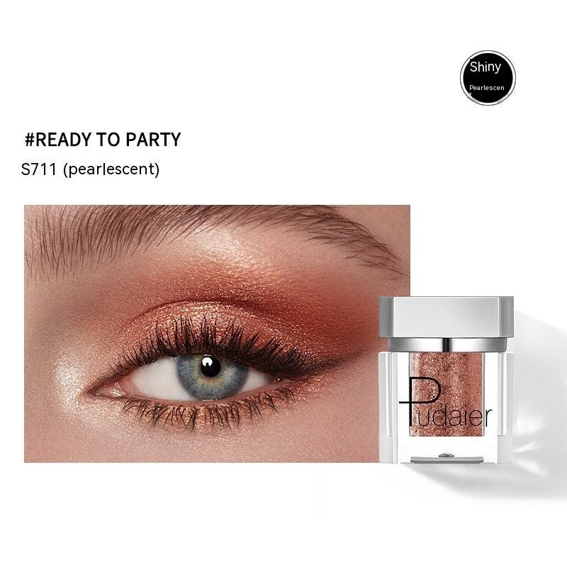 Makeup product with eye shadow application and Pudaier branding