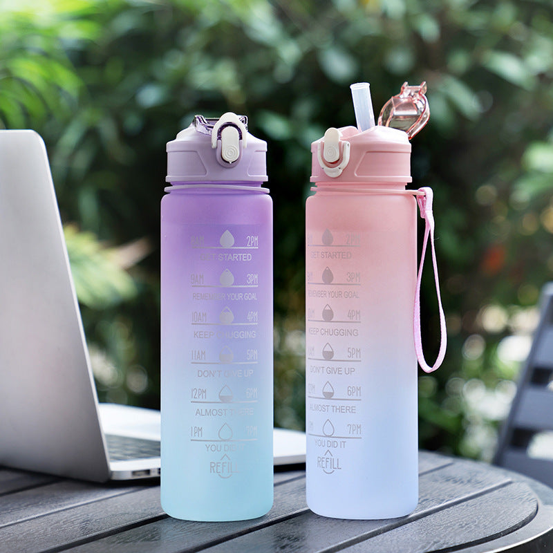 Large capacity sports plastic scale water bottle with straw in gradient colors and 900ml capacity