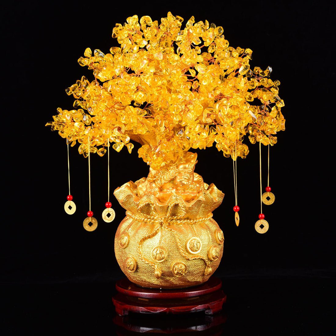 Small natural crystal lucky tree made of citrine for gift decoration