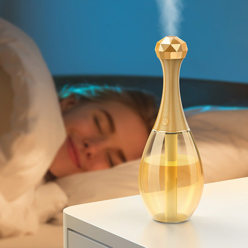 Mini silent portable perfume bottle USB humidifier on desk with vase design
